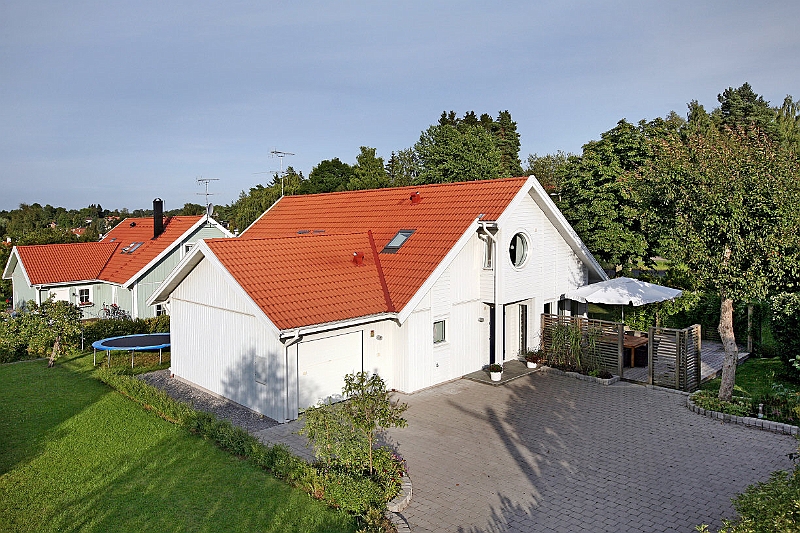 Huset i eftermiddagsljus2.jpg